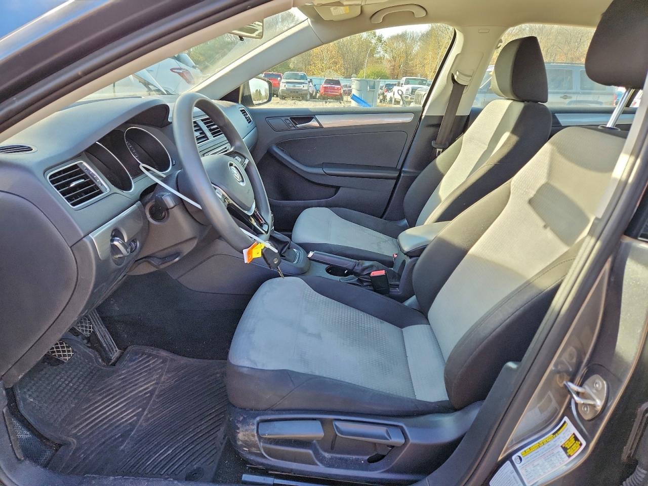 2017 VOLKSWAGEN JETTA S photo 7