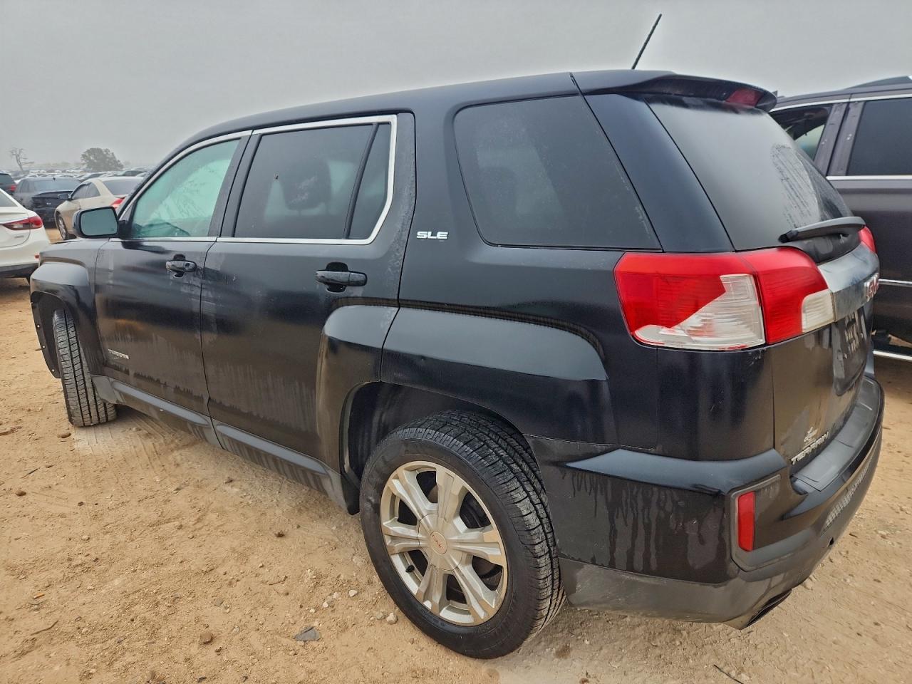 2017 GMC TERRAIN SLE photo 2