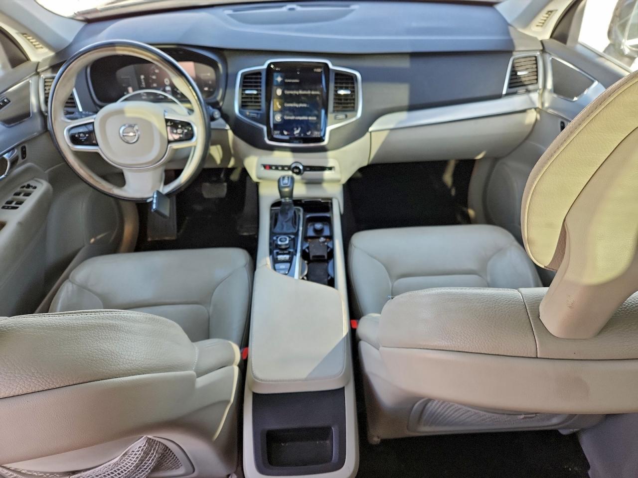 2017 VOLVO XC90 photo 15