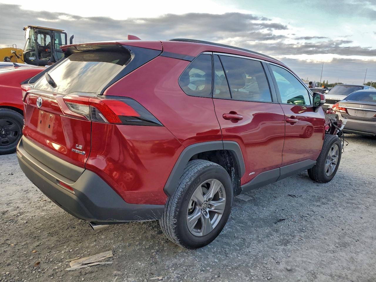 2024 TOYOTA RAV4 LE photo 3