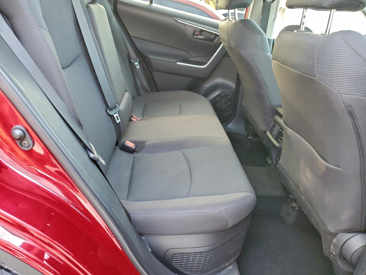 2024 TOYOTA RAV4 LE photo 11