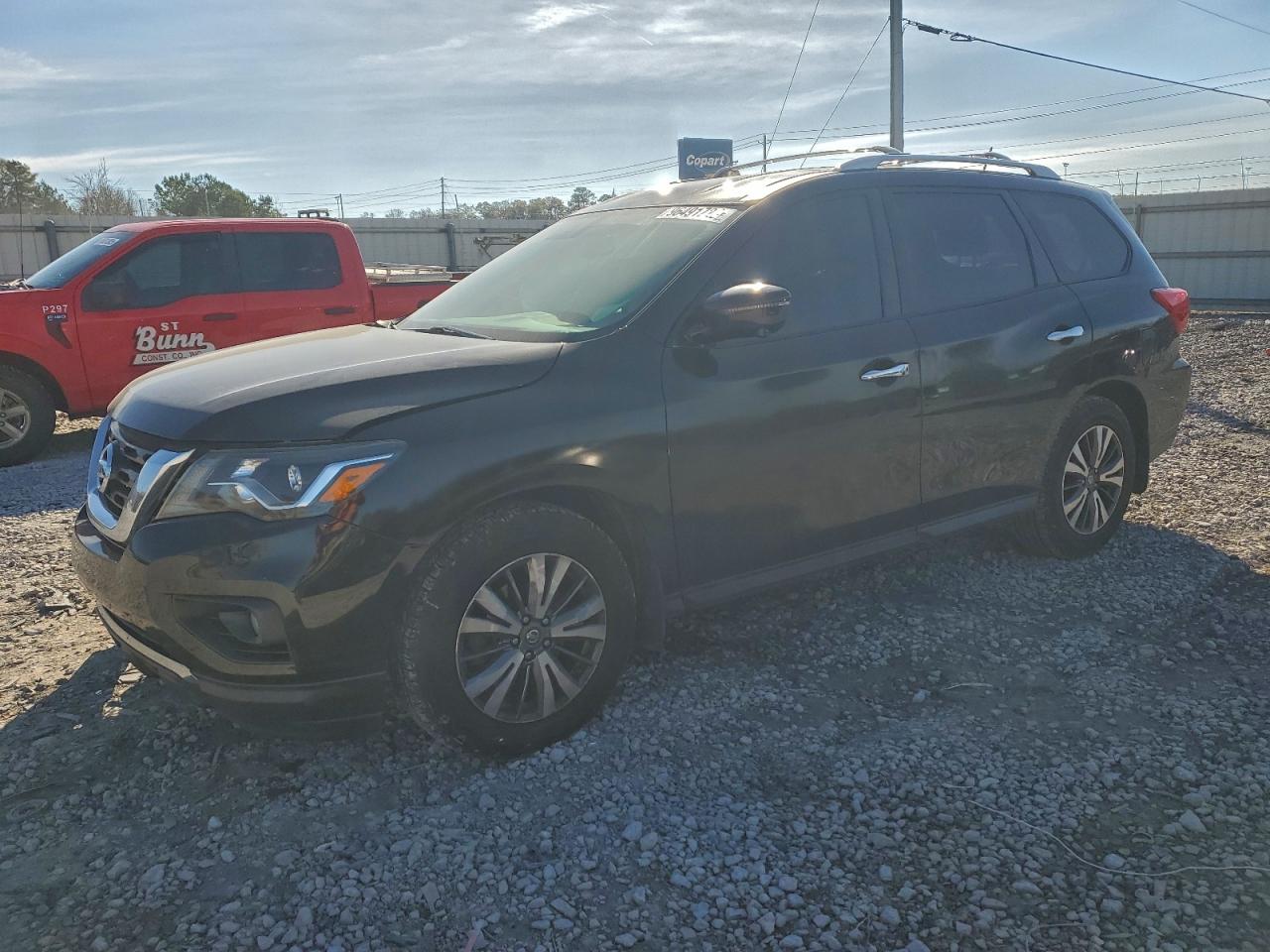 2017 NISSAN PATHFINDER