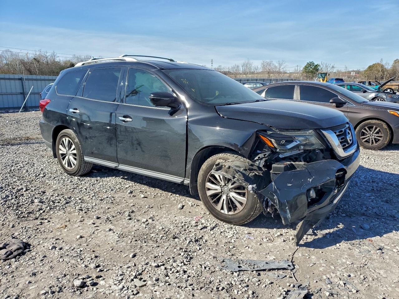 2017 NISSAN PATHFINDER S photo 4