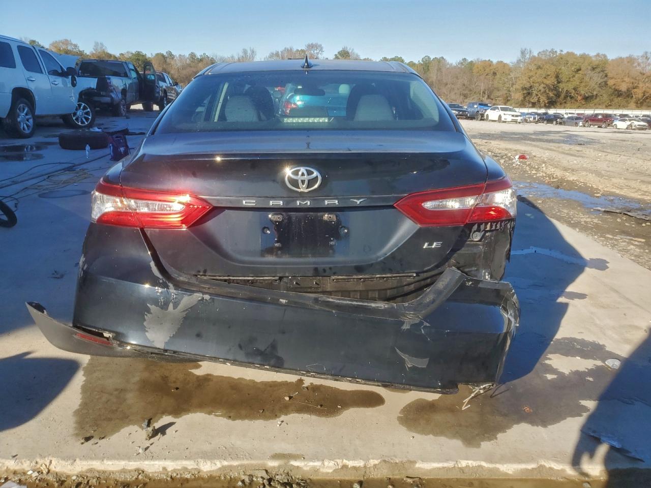 2020 TOYOTA CAMRY LE photo 6