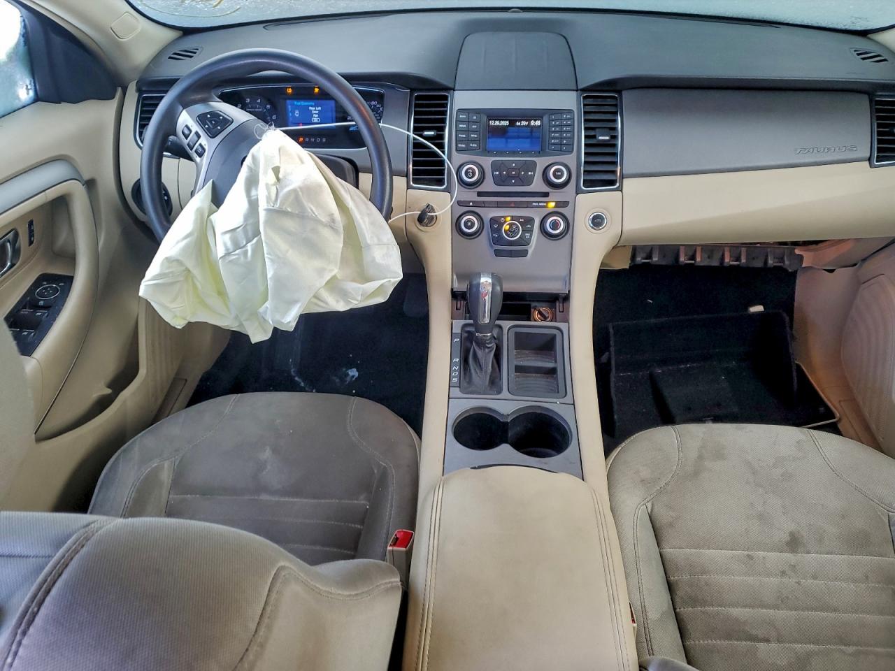 2014 FORD TAURUS SE photo 8