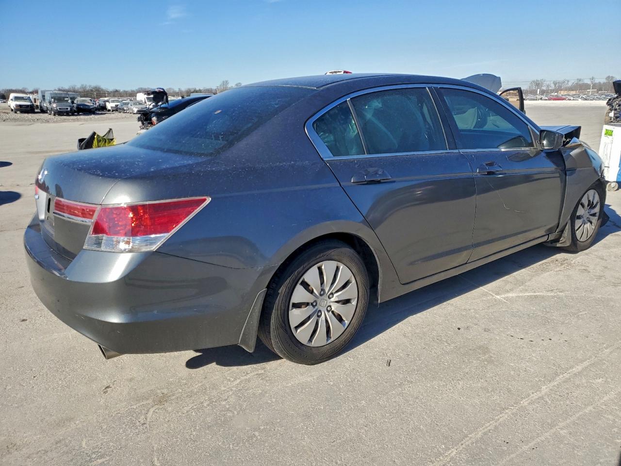 2011 HONDA ACCORD LX photo 3