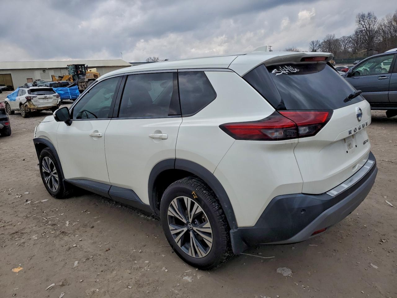 2021 NISSAN ROGUE SV photo 2