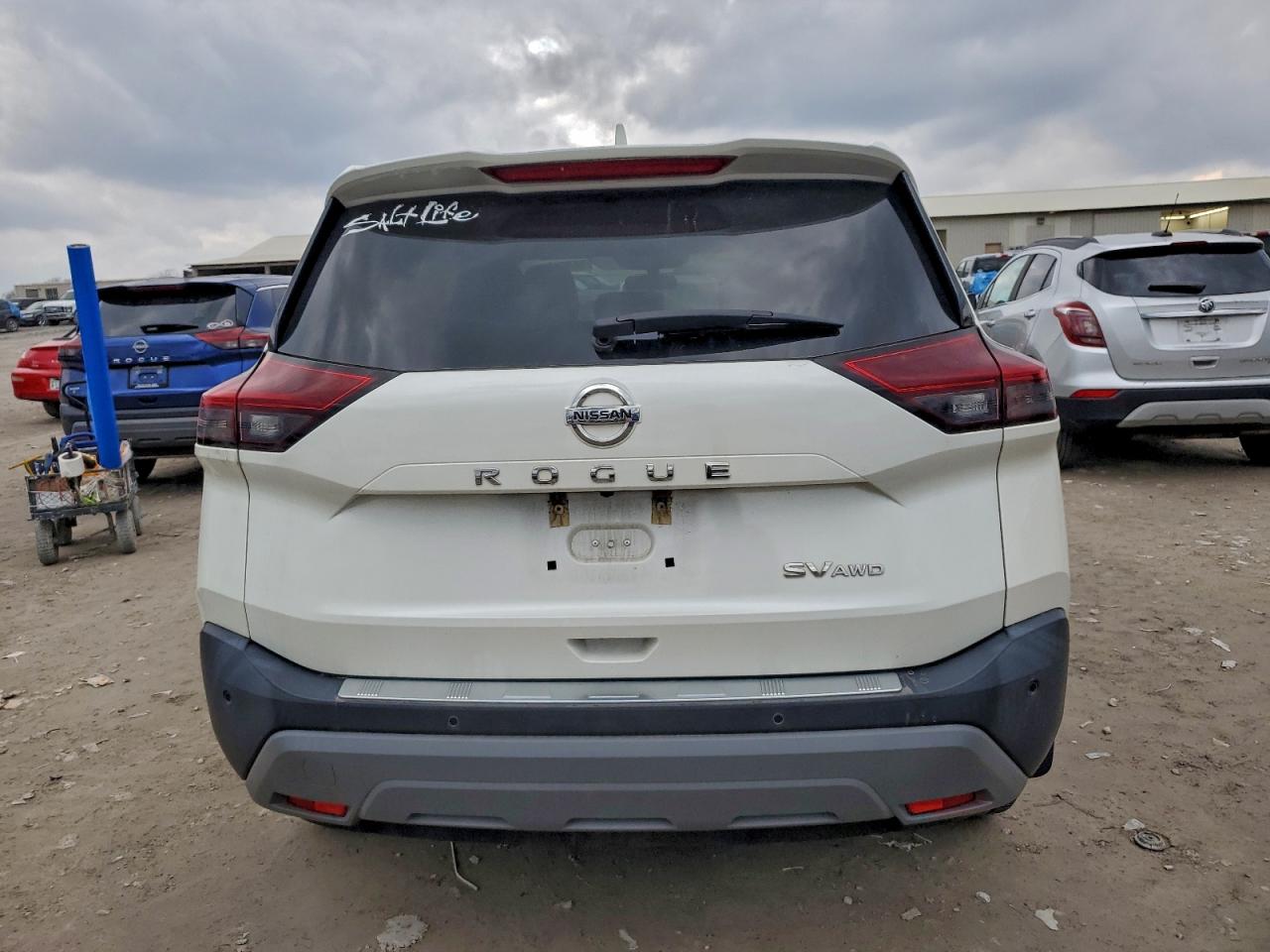 2021 NISSAN ROGUE SV photo 6