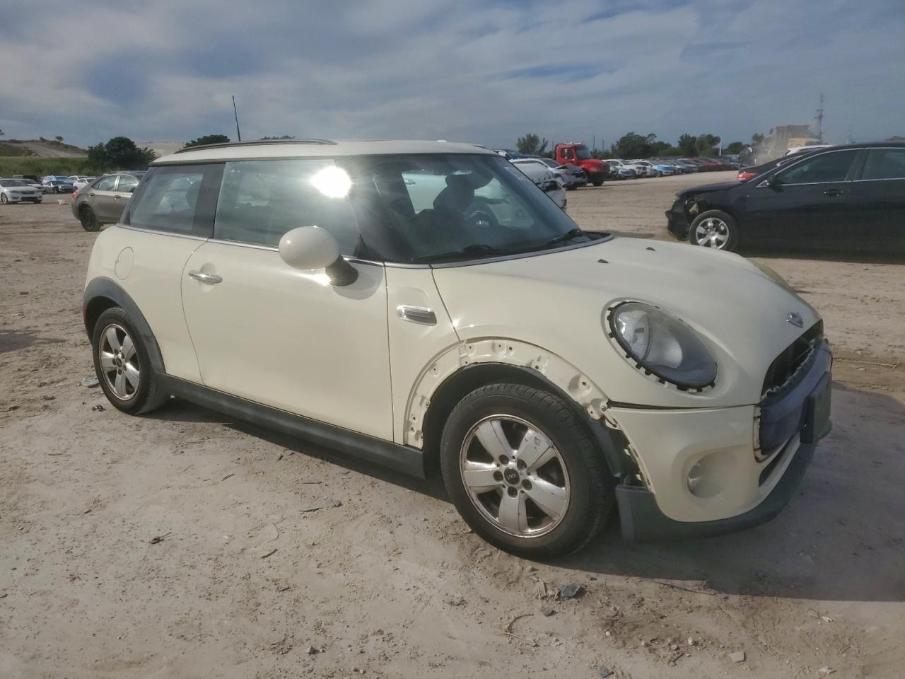 2016 MINI COOPER photo 7