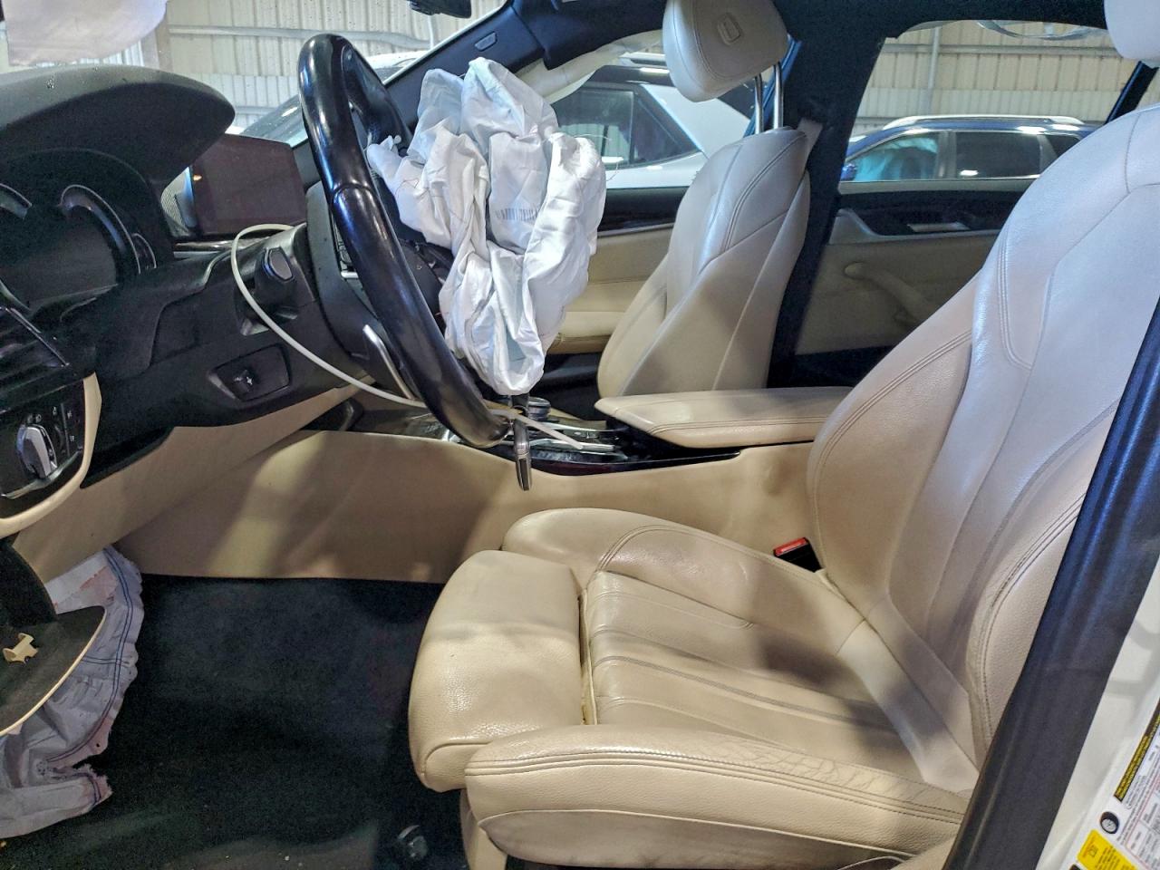 2019 BMW 530 XI photo 13