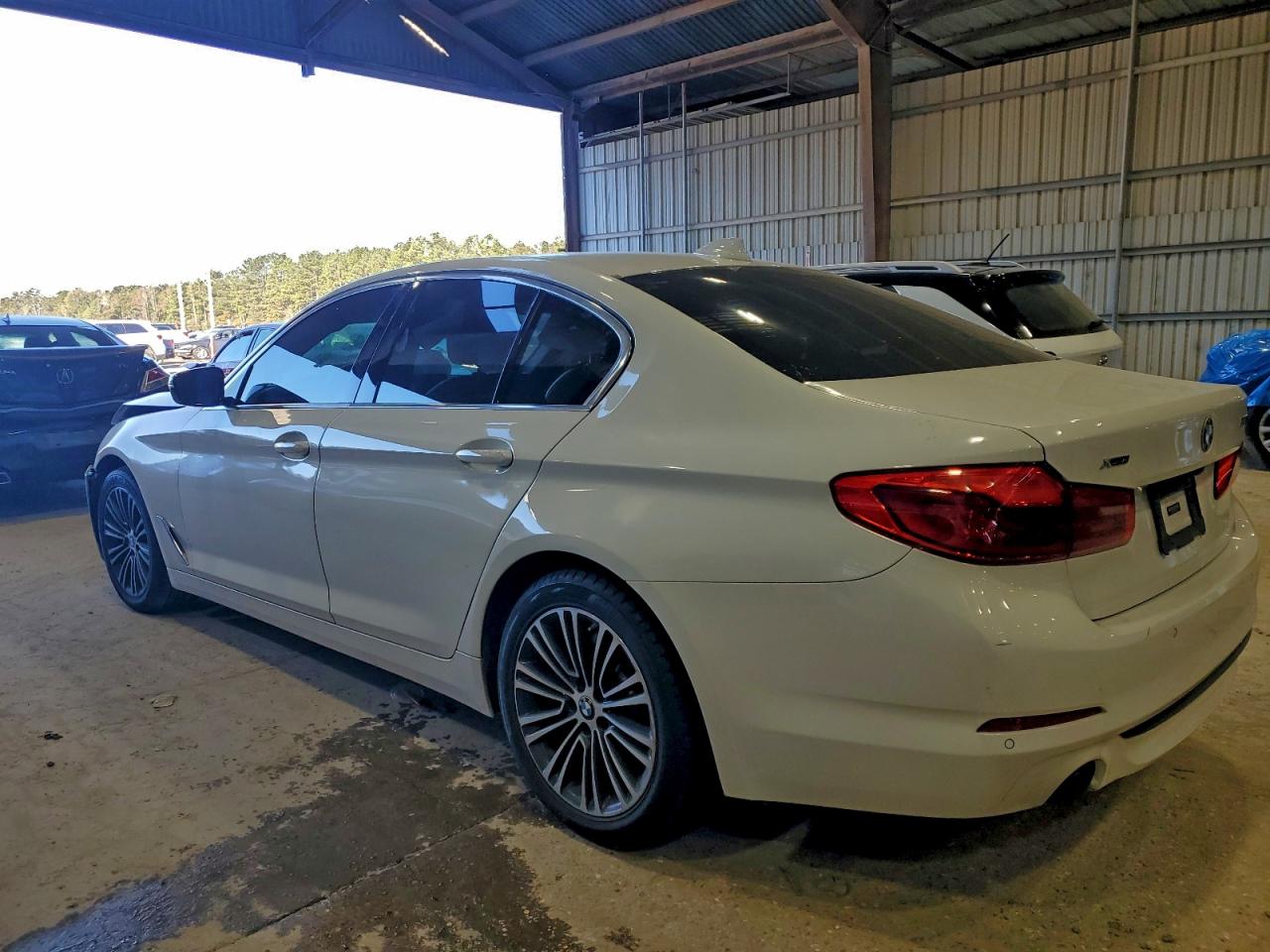 2019 BMW 530 XI photo 3