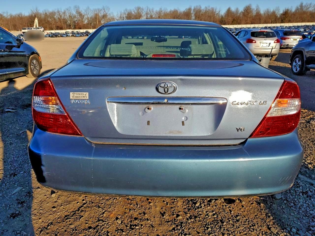 2004 TOYOTA CAMRY LE photo 6