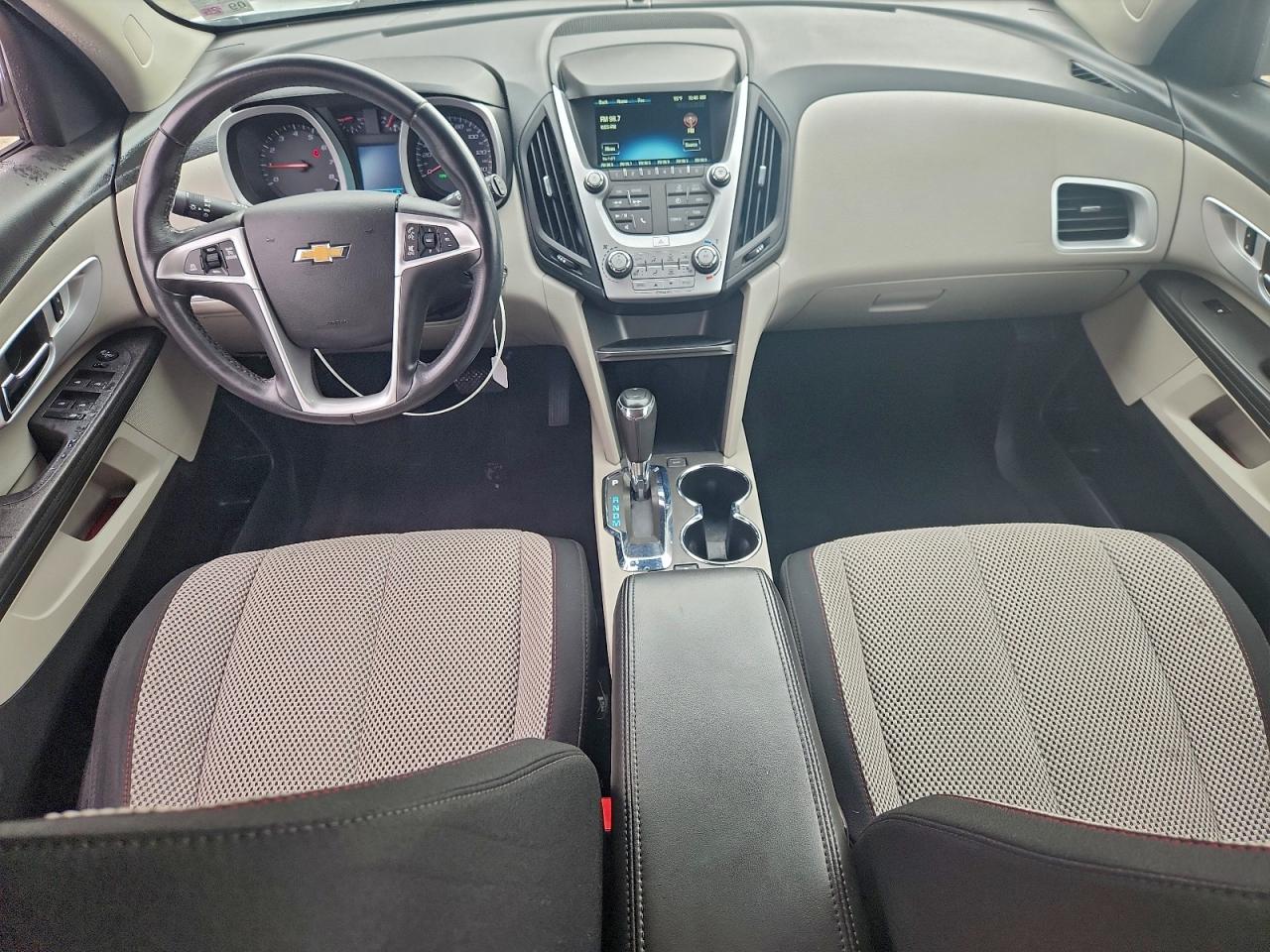 2017 CHEVROLET EQUINOX LT photo 8