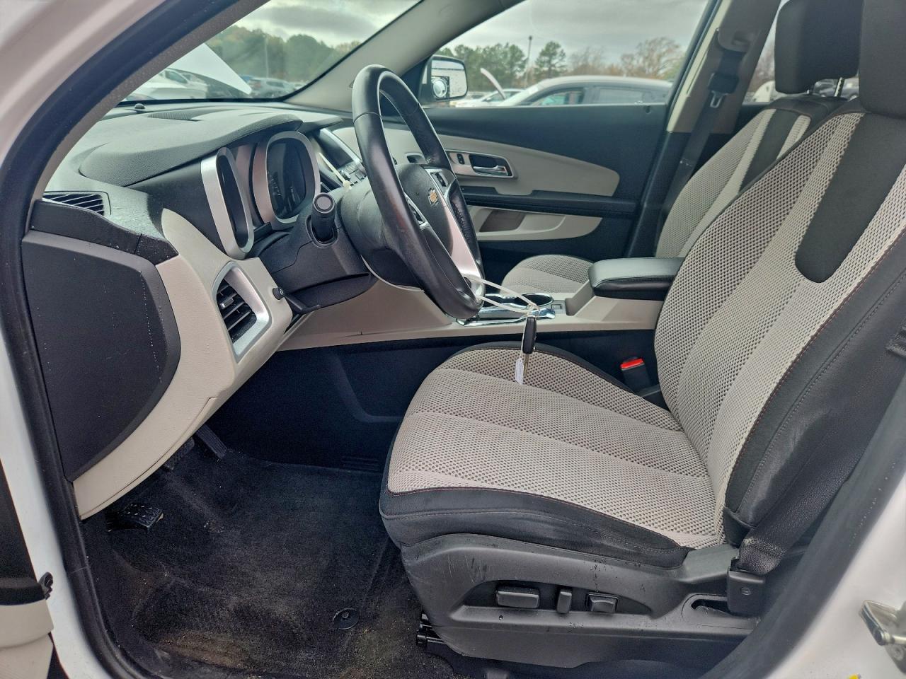 2017 CHEVROLET EQUINOX LT photo 7
