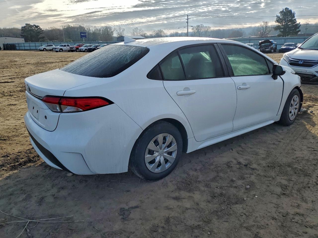 2021 TOYOTA COROLLA L photo 3