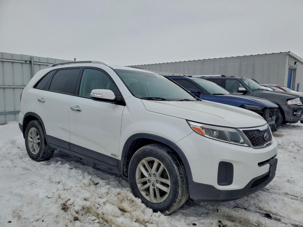 2015 KIA SORENTO LX photo 4