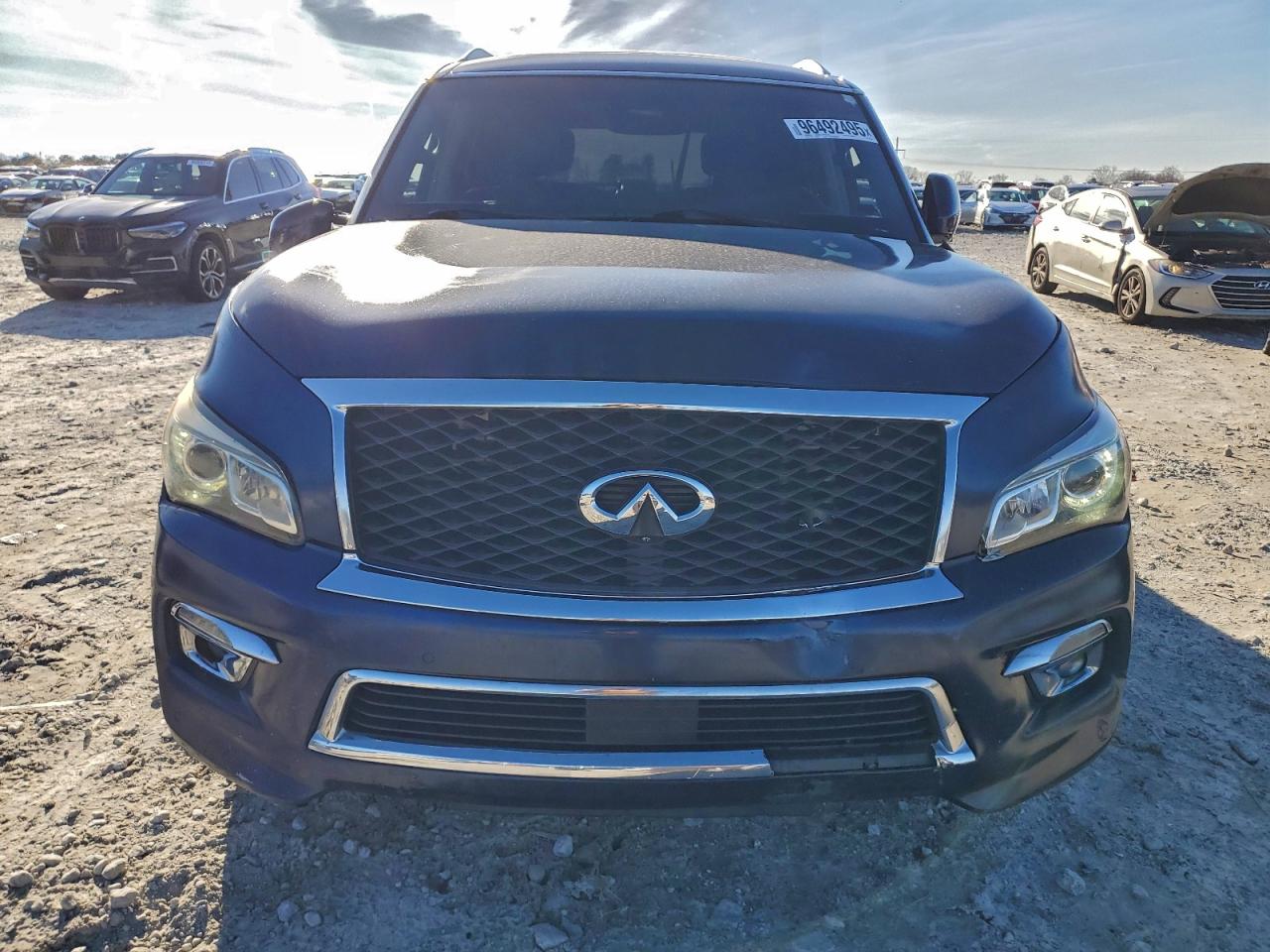 2017 INFINITI QX80 BASE photo 5