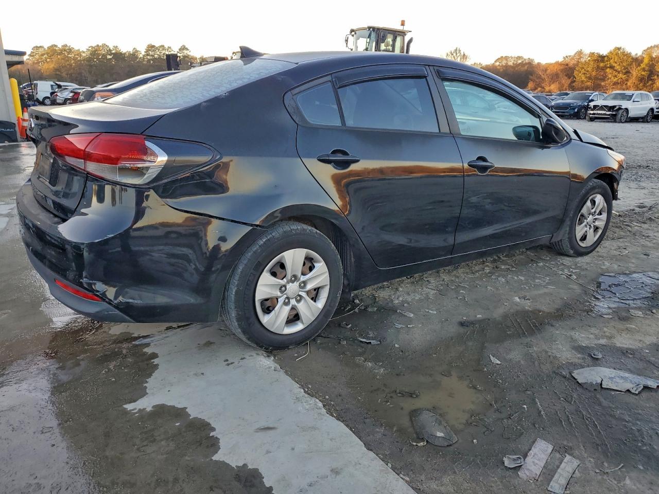 2017 KIA FORTE LX photo 5