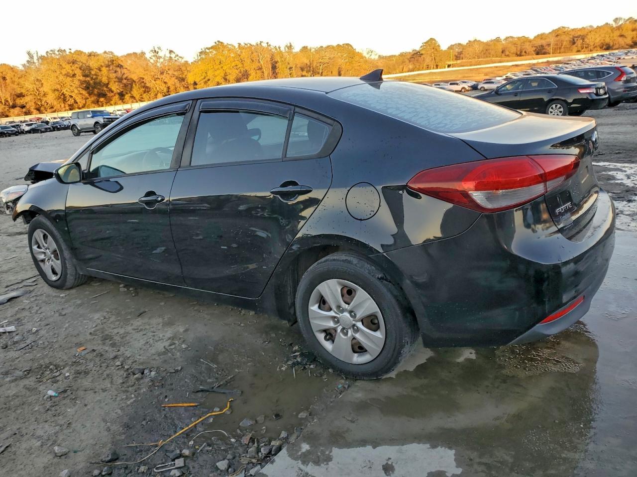 2017 KIA FORTE LX photo 3