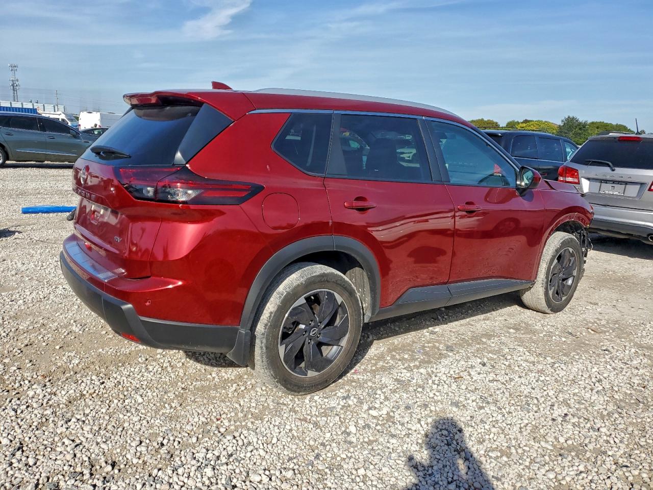 2024 NISSAN ROGUE SV photo 3