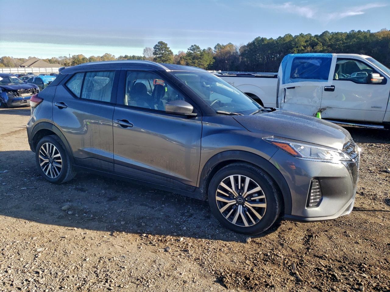 2023 NISSAN KICKS SV photo 4