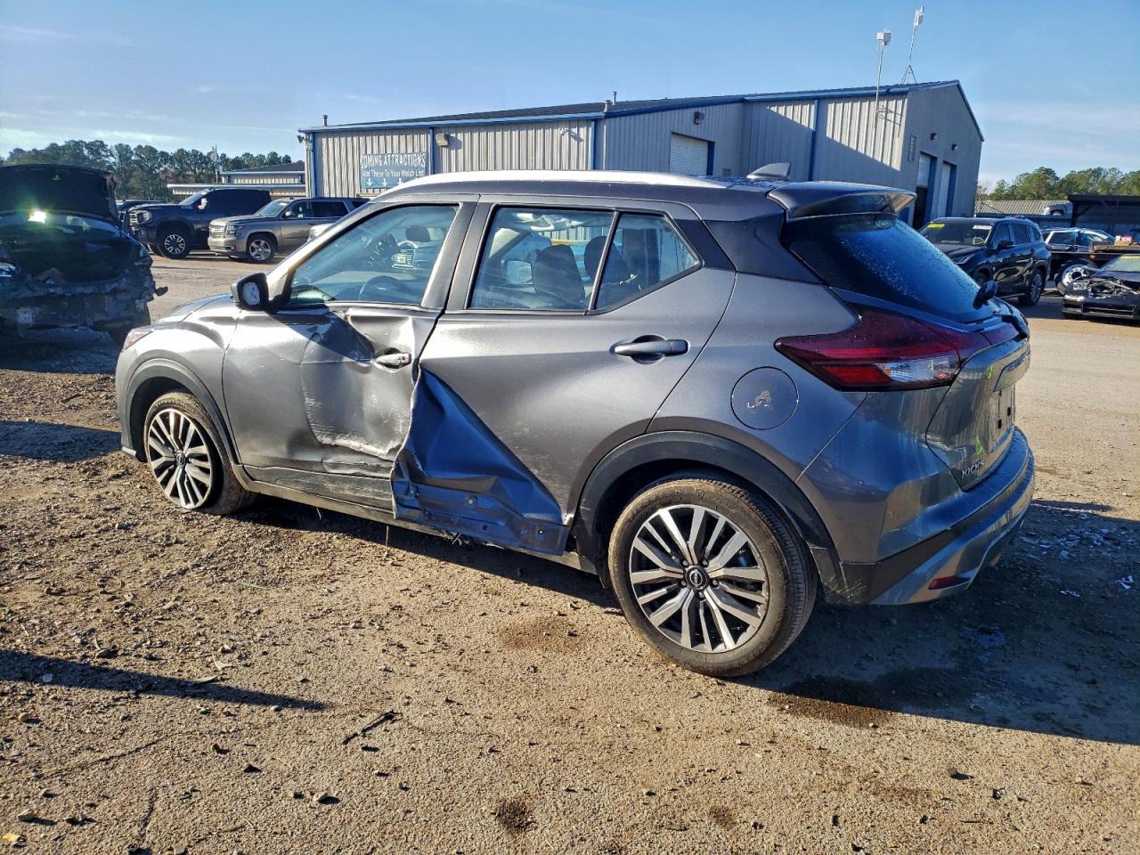 2023 NISSAN KICKS SV photo 2