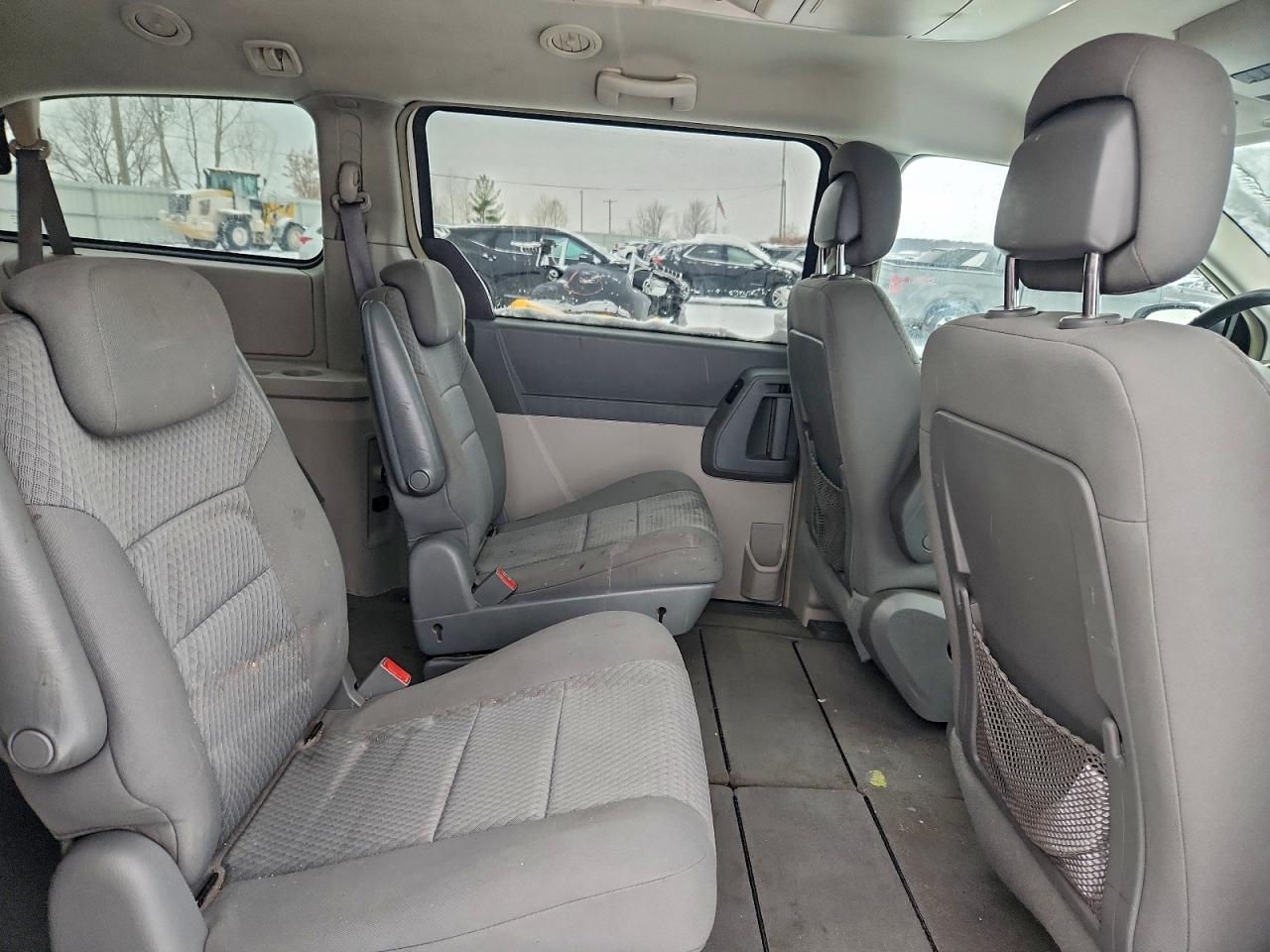 2010 CHRYSLER TOWN & COUNTRY TOURING photo 21
