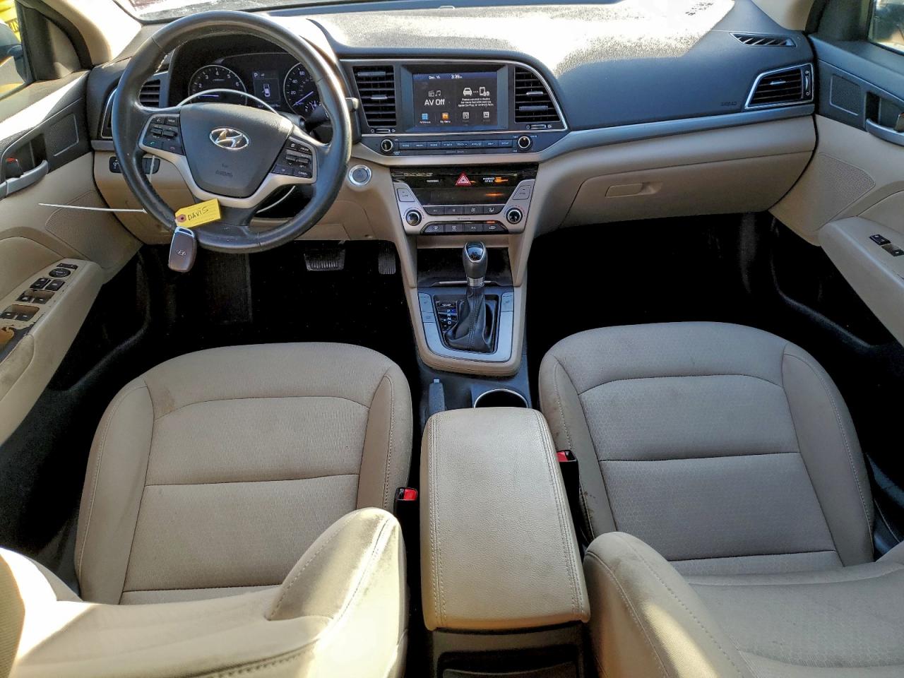 2017 HYUNDAI ELANTRA SE photo 8