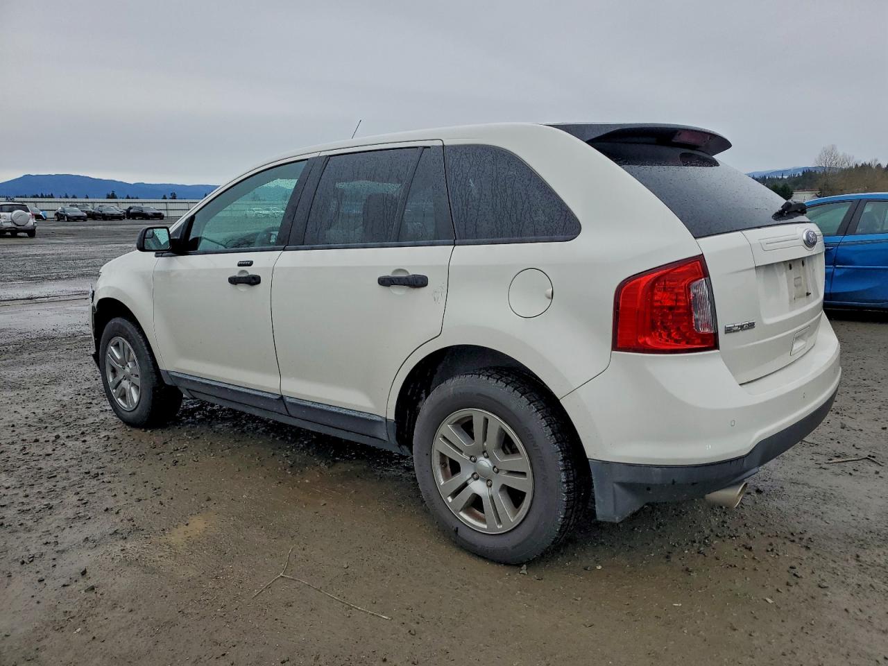 2011 FORD EDGE SE photo 2
