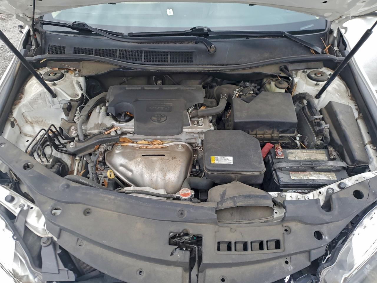 2016 TOYOTA CAMRY LE photo 11