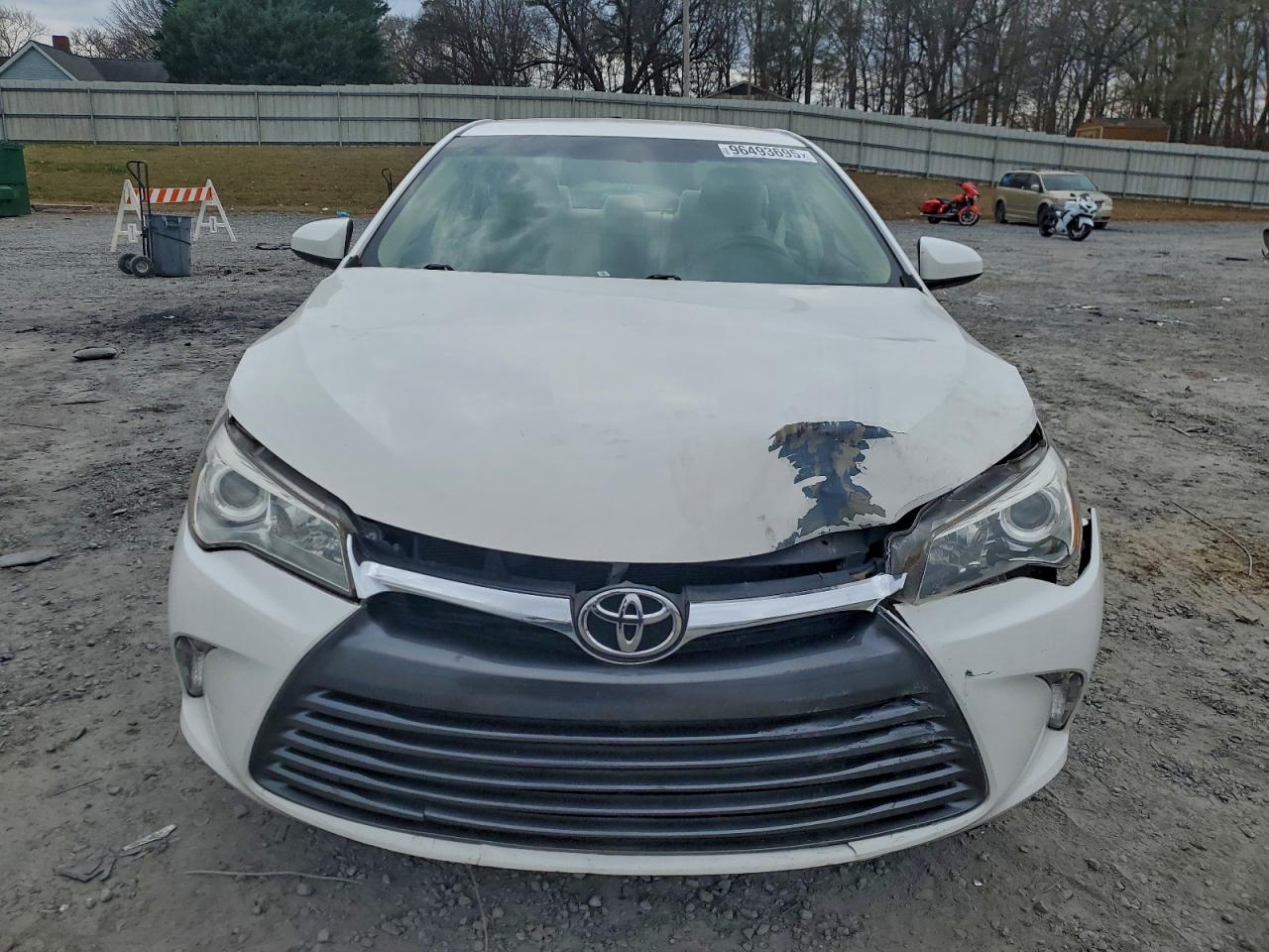 2016 TOYOTA CAMRY LE photo 5