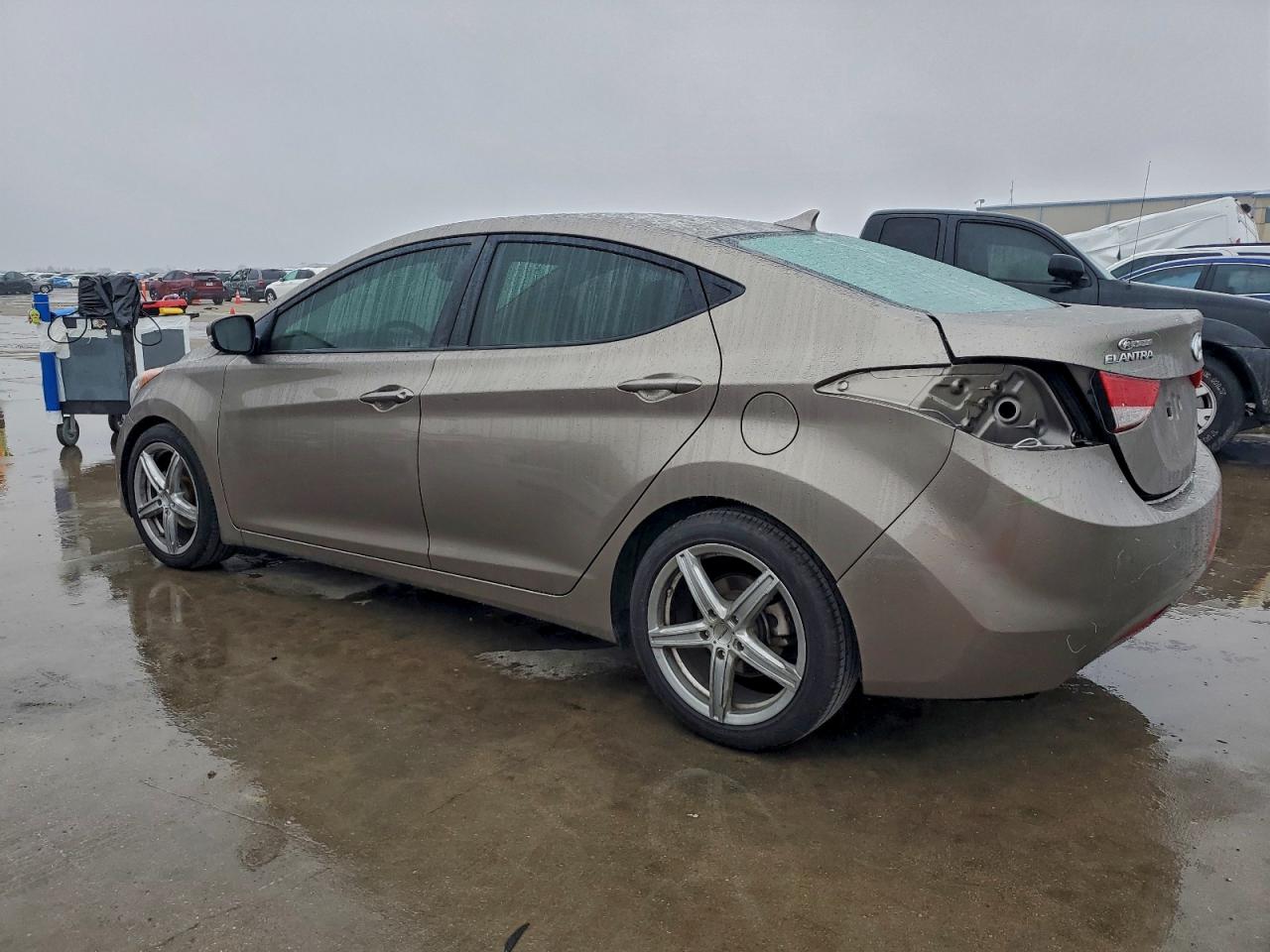 2013 HYUNDAI ELANTRA GLS photo 2