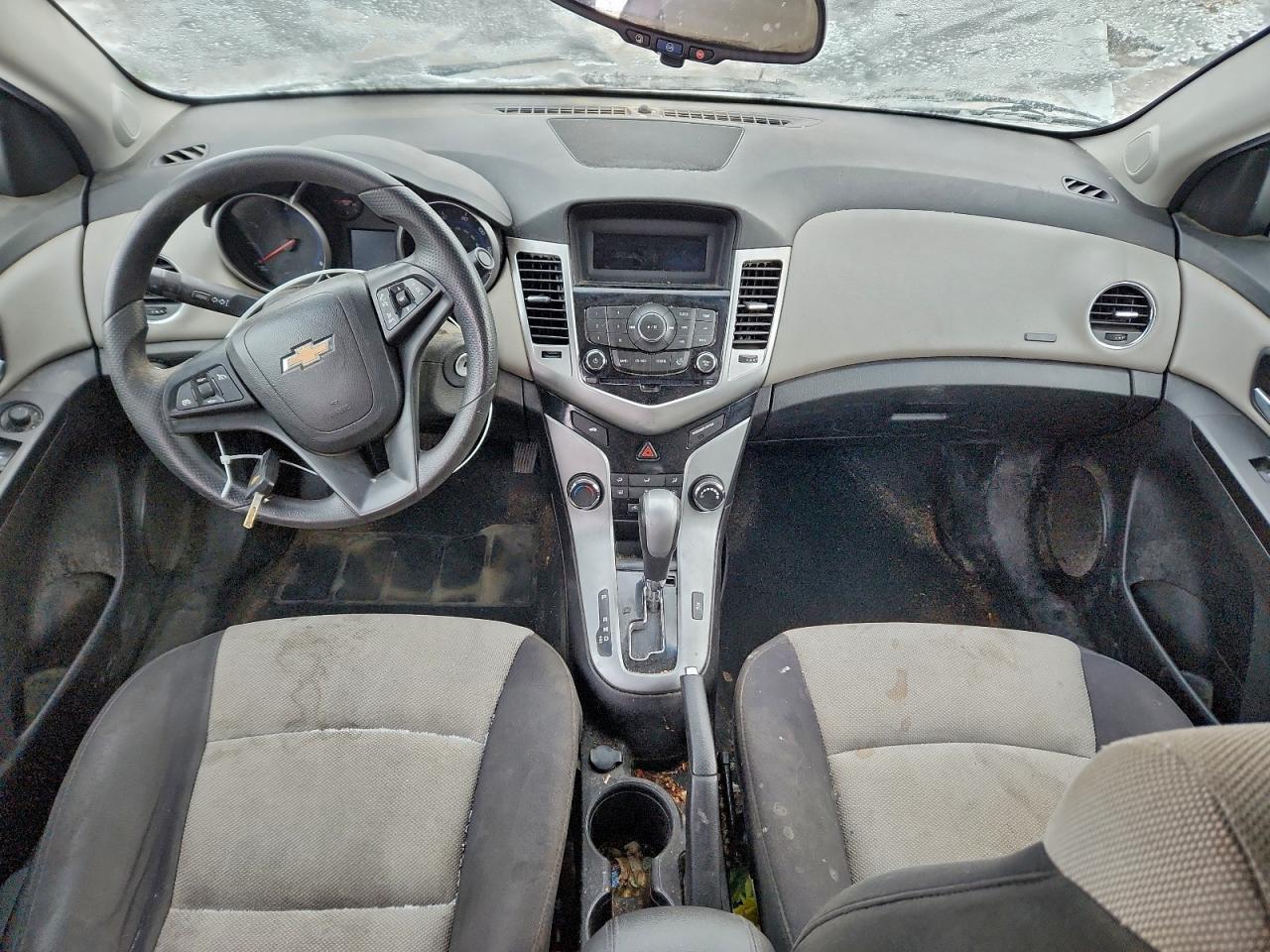 2015 CHEVROLET CRUZE LS photo 8