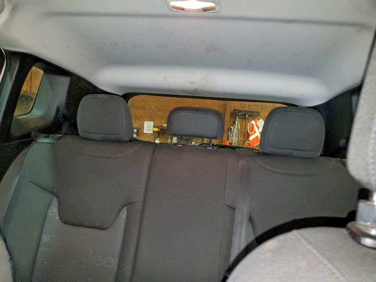 2017 JEEP RENEGADE LATITUDE photo 10