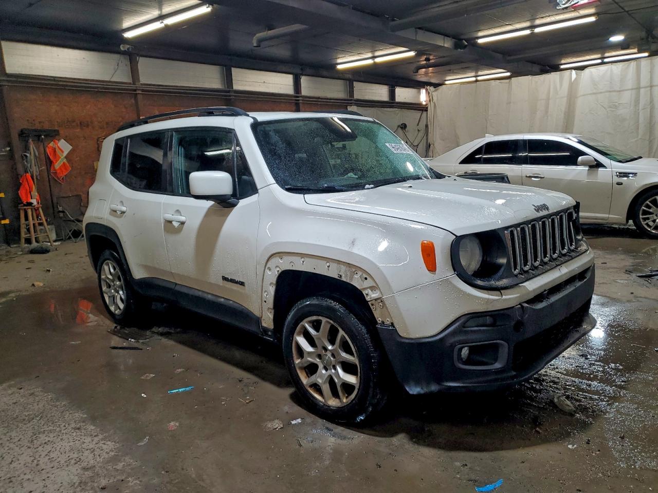 2017 JEEP RENEGADE LATITUDE photo 4