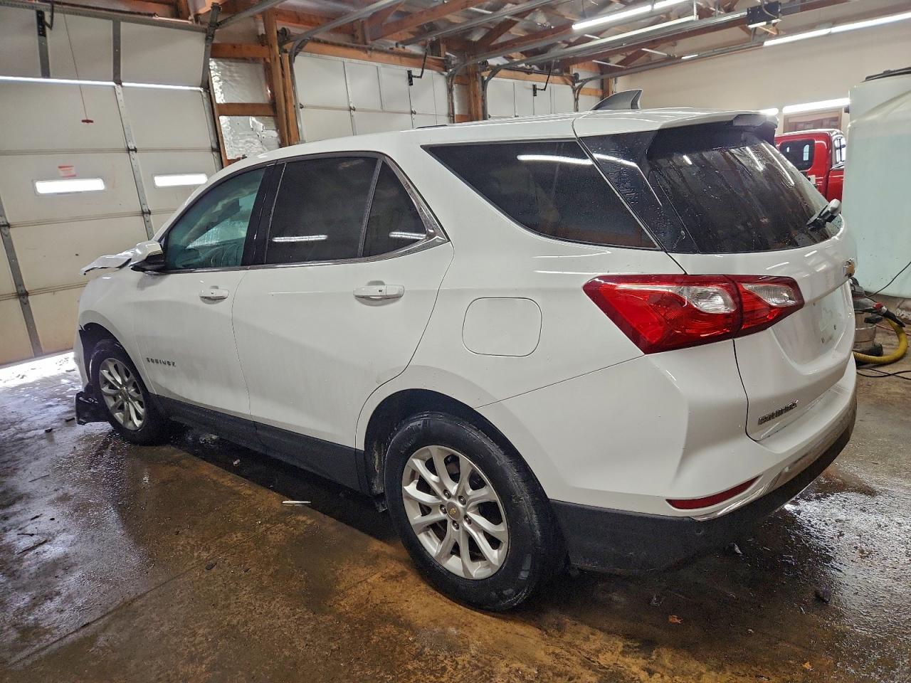 2018 CHEVROLET EQUINOX LT photo 2