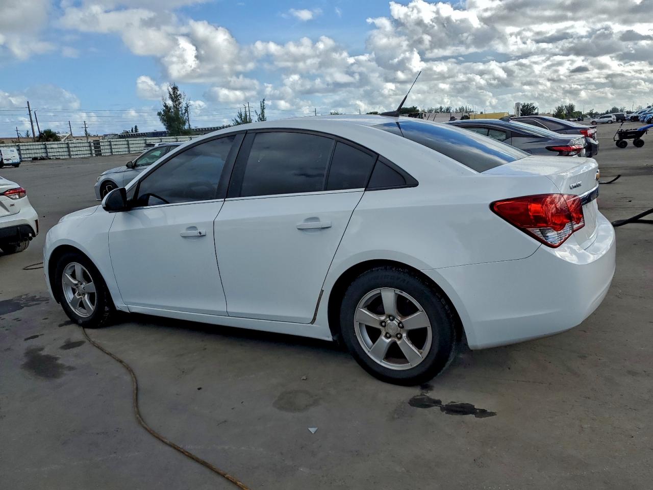 2013 CHEVROLET CRUZE LT photo 2