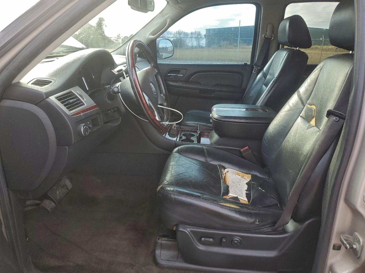 2007 CADILLAC ESCALADE LUXURY photo 7