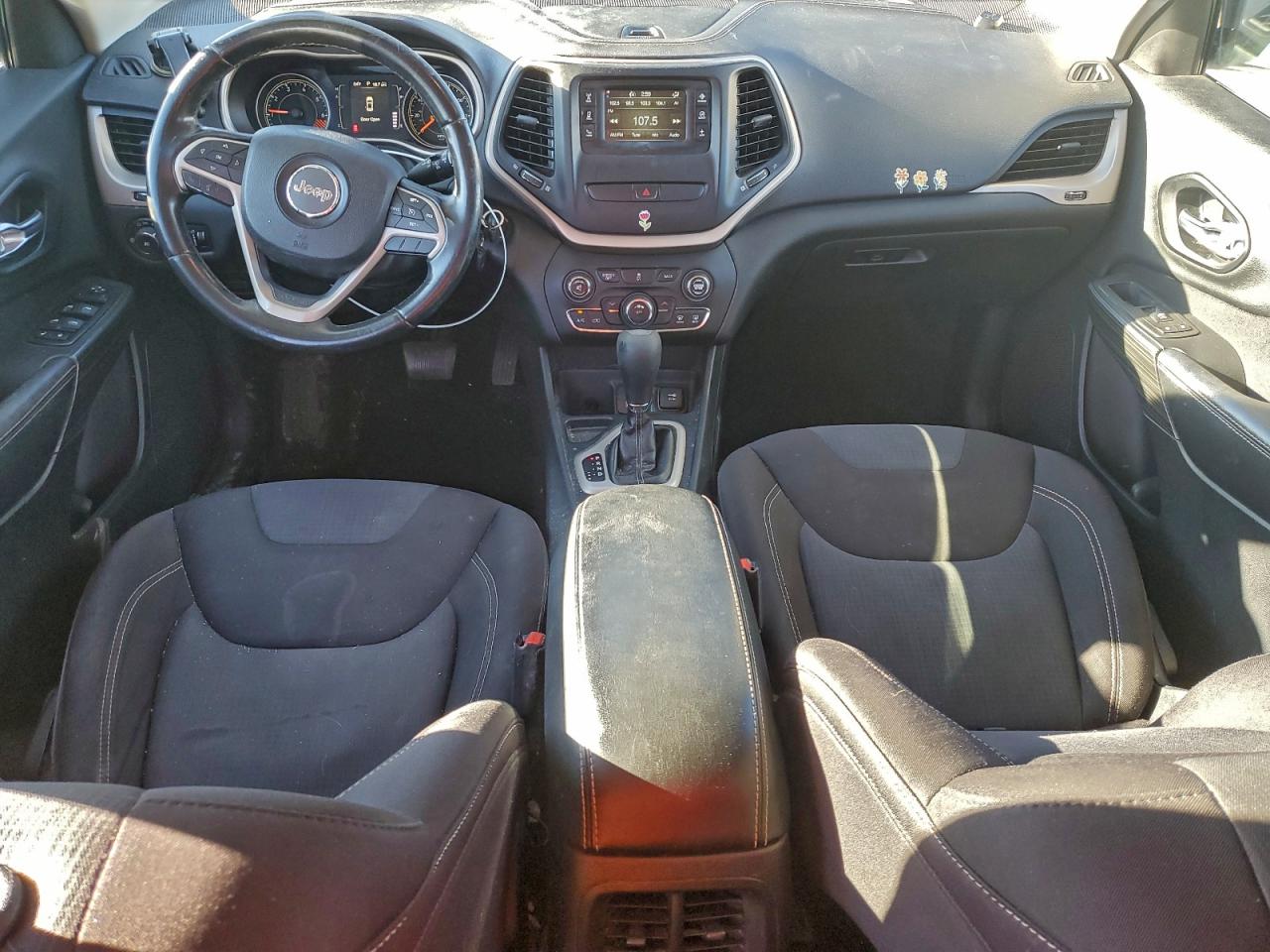 2015 JEEP CHEROKEE LATITUDE photo 8