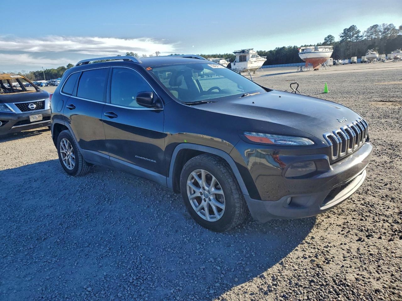 2015 JEEP CHEROKEE LATITUDE photo 4