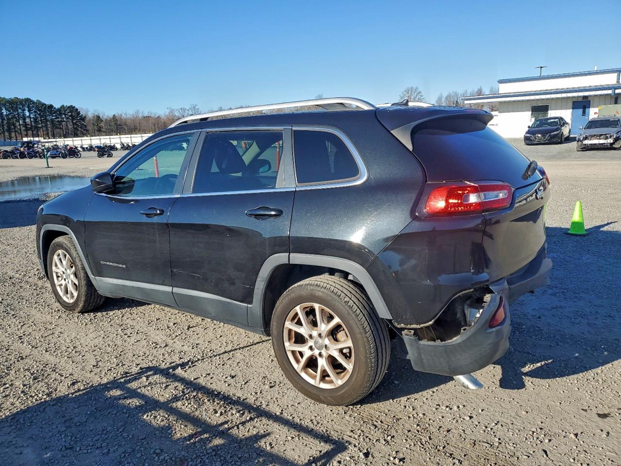 2015 JEEP CHEROKEE LATITUDE photo 2