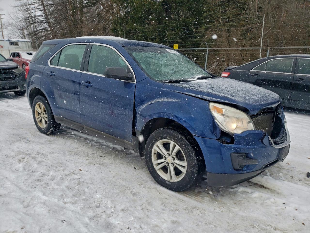 2010 CHEVROLET EQUINOX LS photo 4