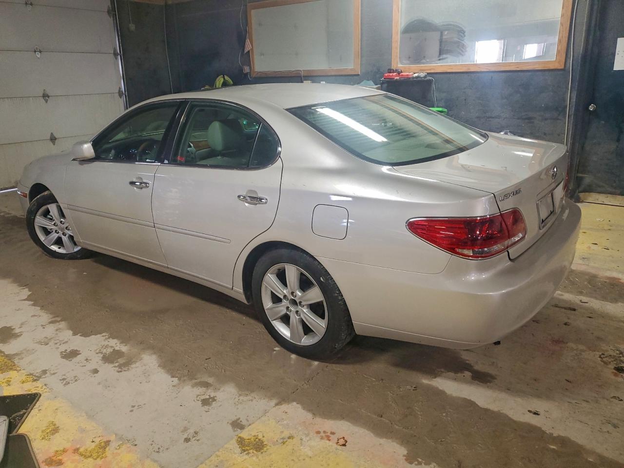 2005 LEXUS ES 330 photo 2