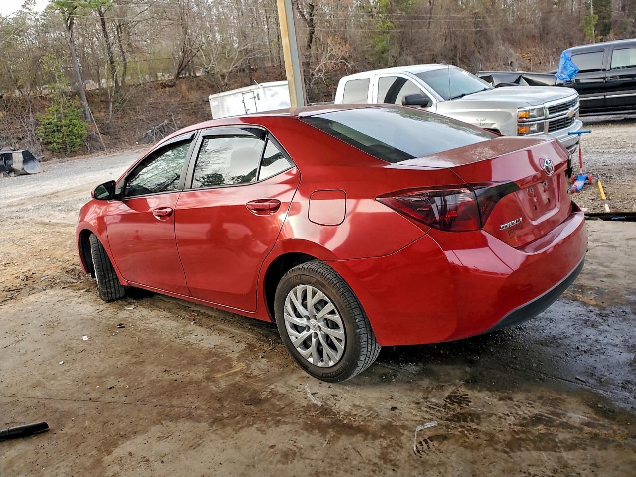2017 TOYOTA COROLLA L photo 2