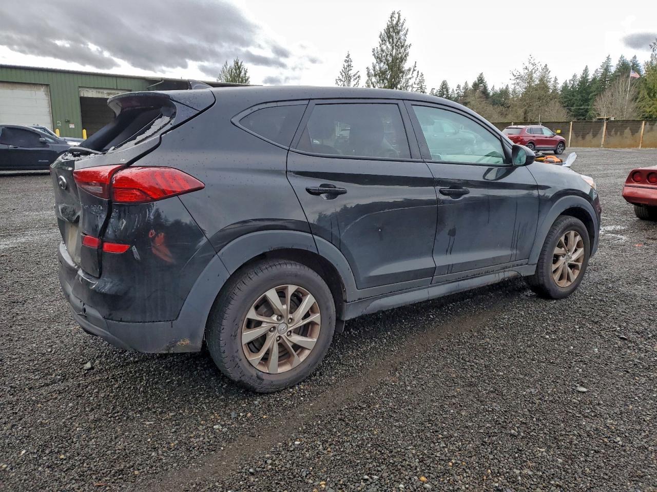 2021 HYUNDAI TUCSON SE photo 3