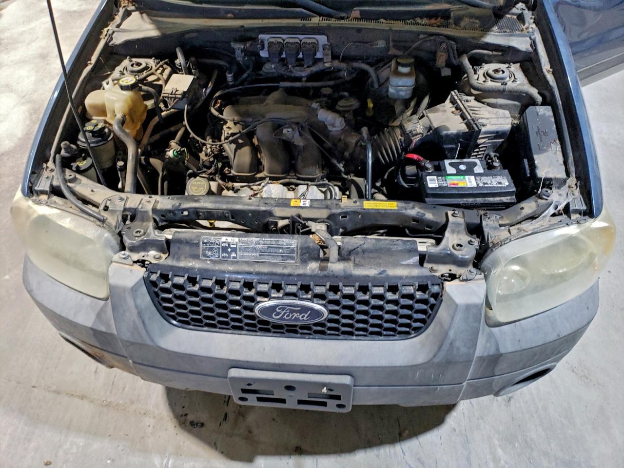 2005 FORD ESCAPE XLT photo 12