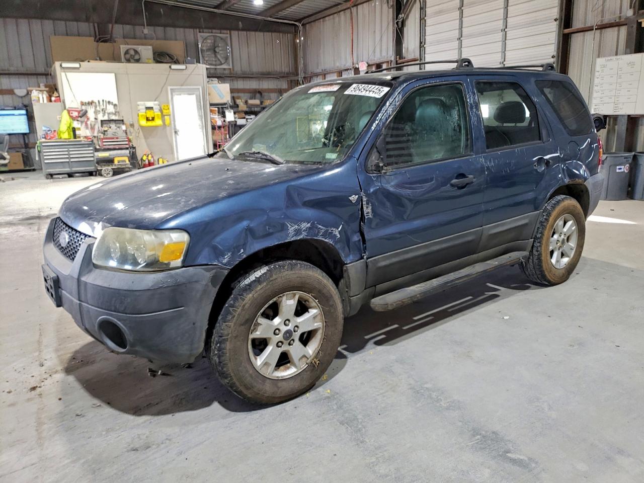 2005 FORD ESCAPE