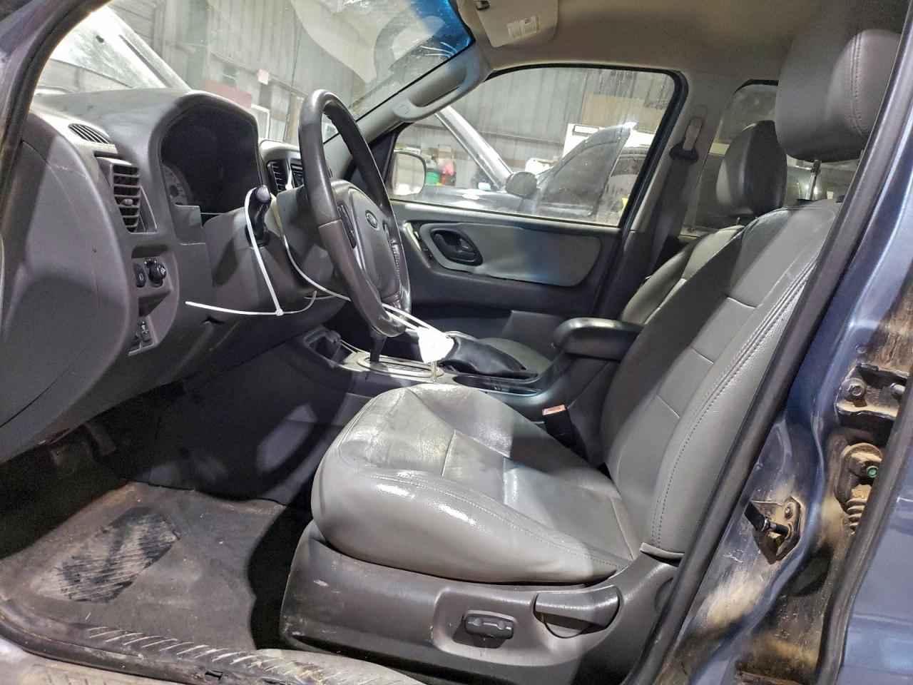 2005 FORD ESCAPE XLT photo 7