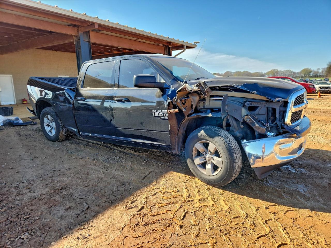 2021 RAM 1500 CLASSIC SLT photo 4