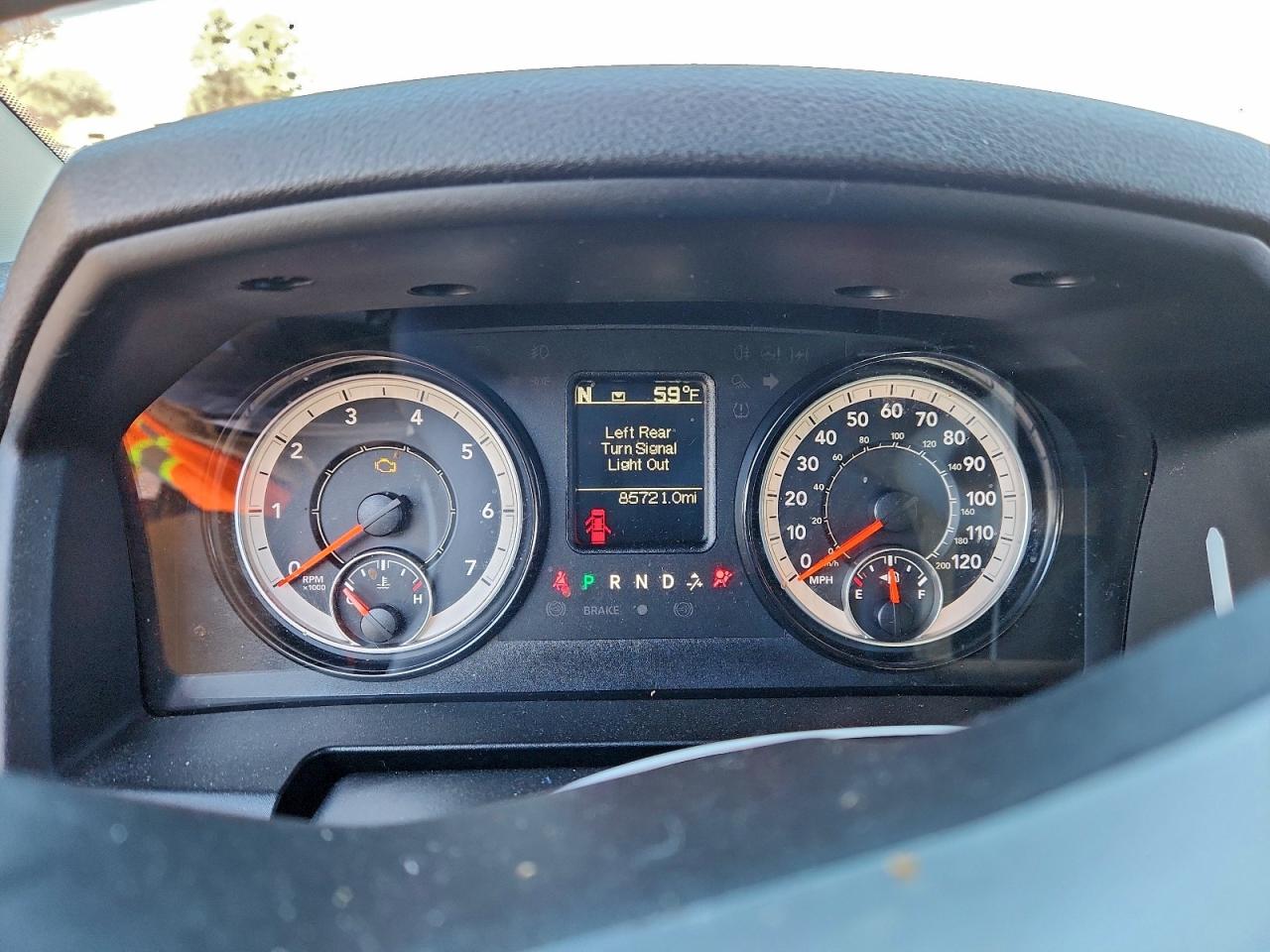 2021 RAM 1500 CLASSIC SLT photo 9